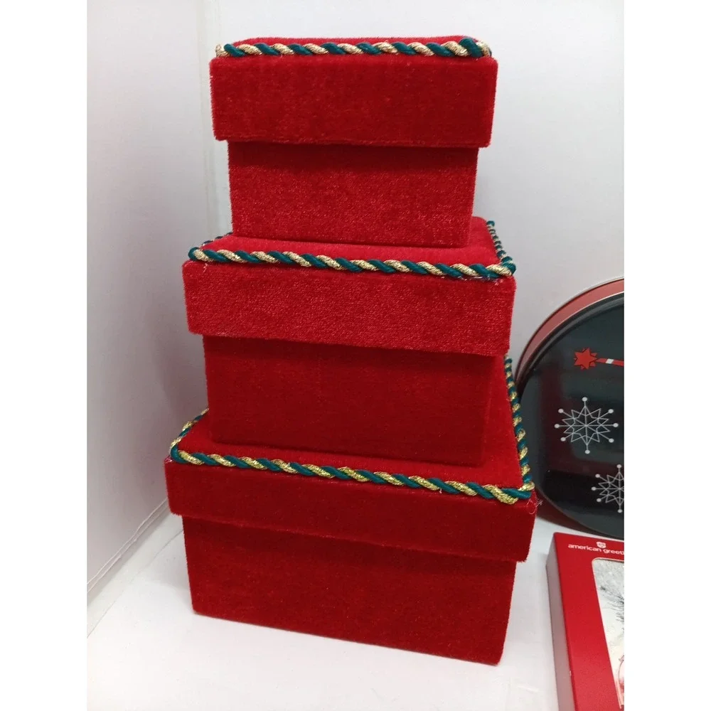 Christmas And Birthday Lot Of 8 Pieces, Round Cookie Tin And Gift Boxes Empty